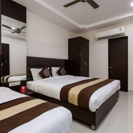 Hotel Maheshwari Avenue Uddzsaín Kültér fotó